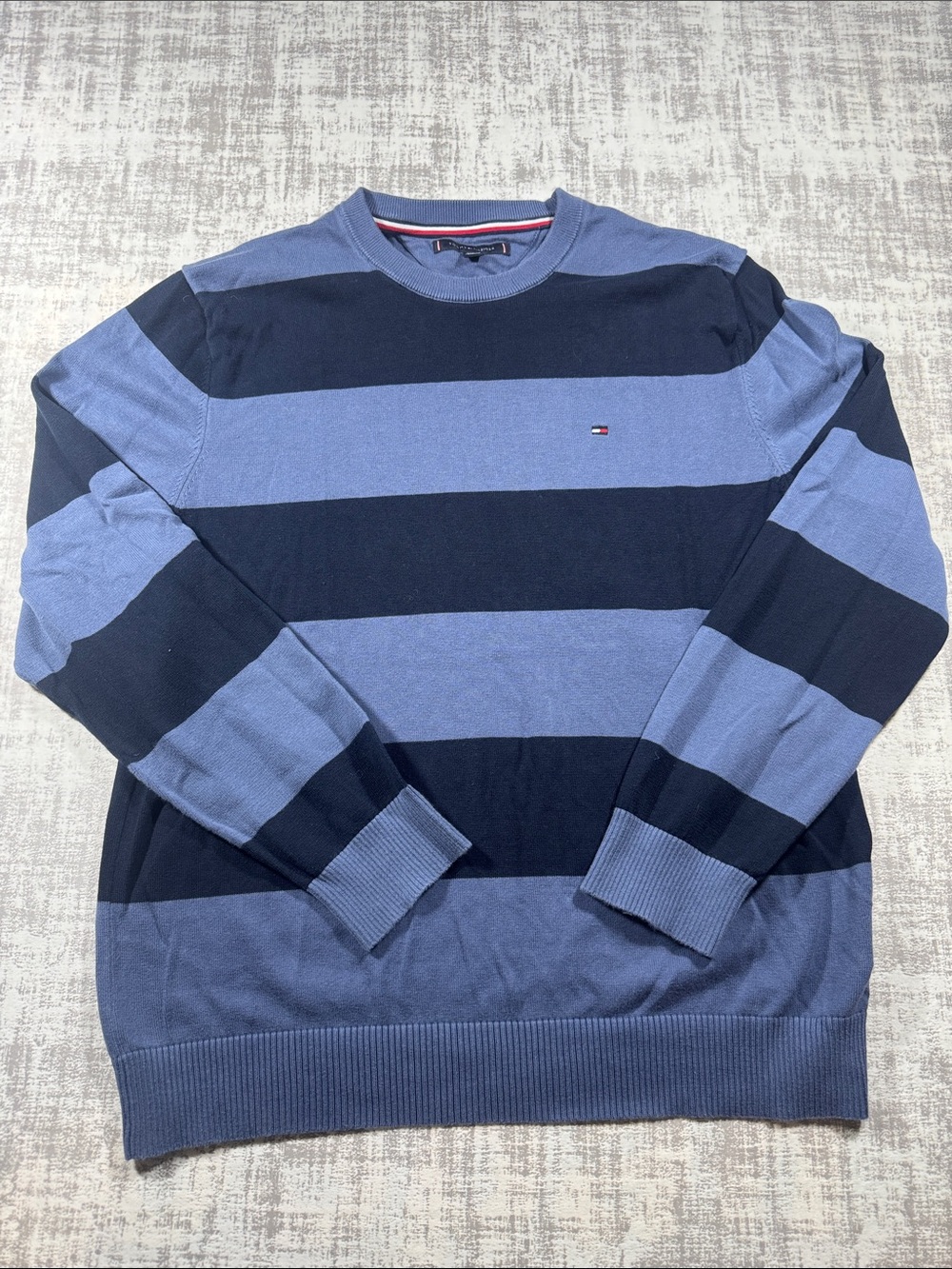Tommy Hilfiger Men’s Rugby Navy and Light Blue Striped Sweater sz XL 26X21PTP